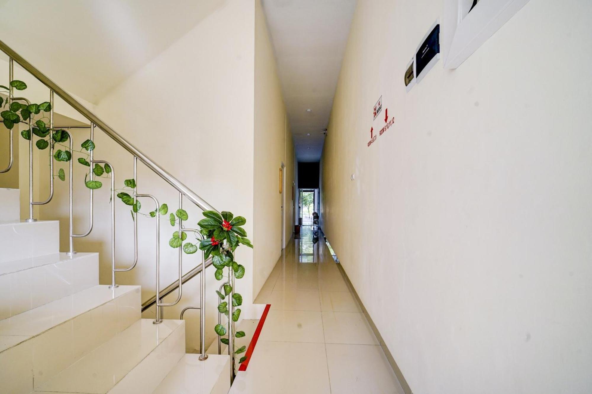 Super Oyo 90778 River Inn Malioboro Yogyakarta Ngoại thất bức ảnh