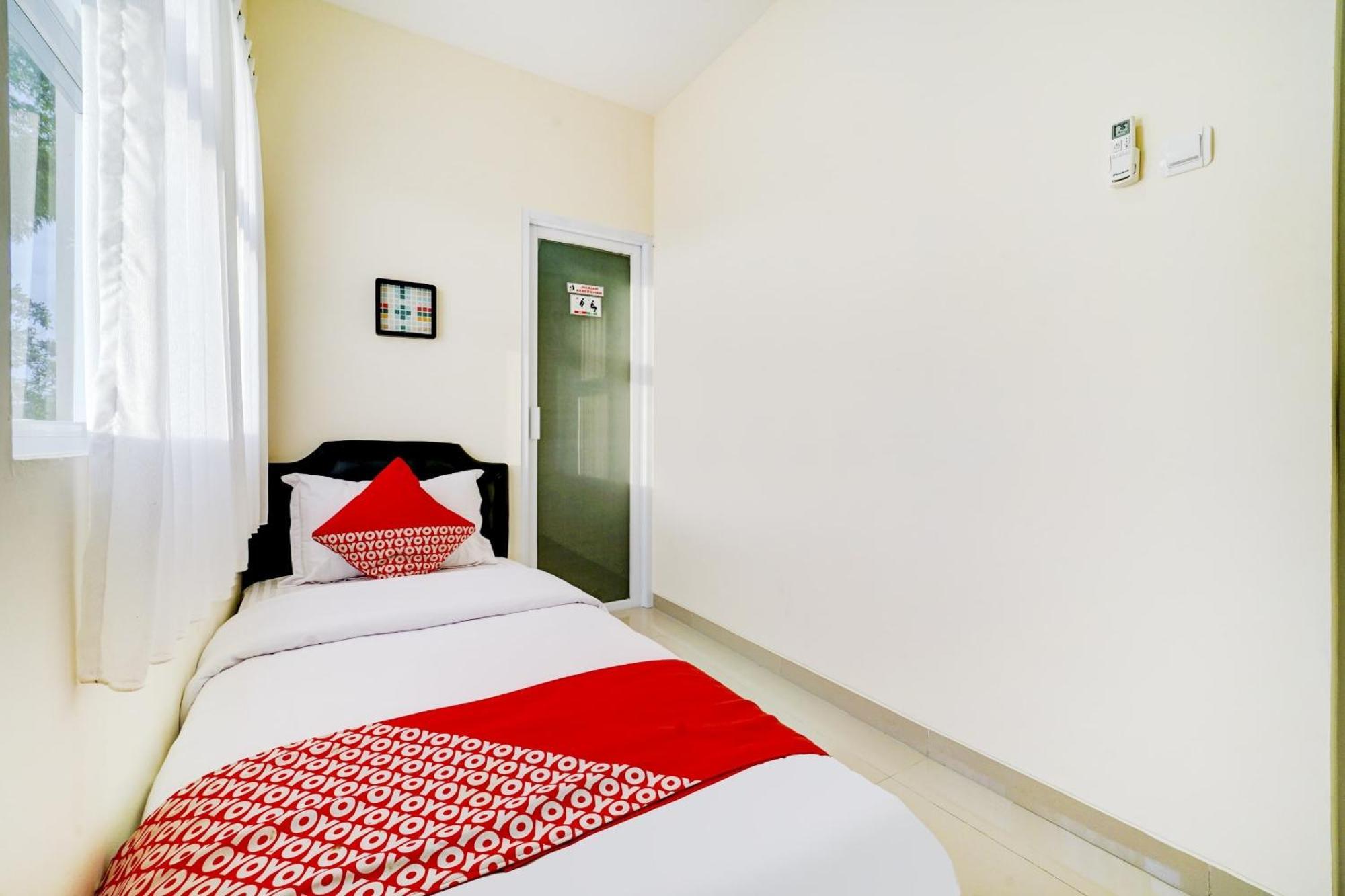 Super Oyo 90778 River Inn Malioboro Yogyakarta Ngoại thất bức ảnh